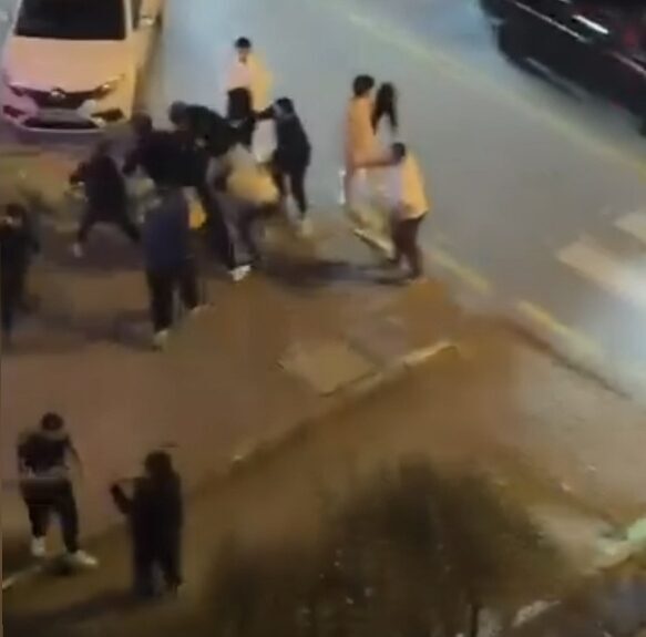 Vehbi DEMİR/İSTANBUL, – BAŞAKŞEHİR’de iki grup arasında çıkan tartışma kısa