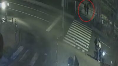 Doğan Can CESUR / İSTANBUL – BEŞİKTAŞ’ta yolun karşısına geçmek