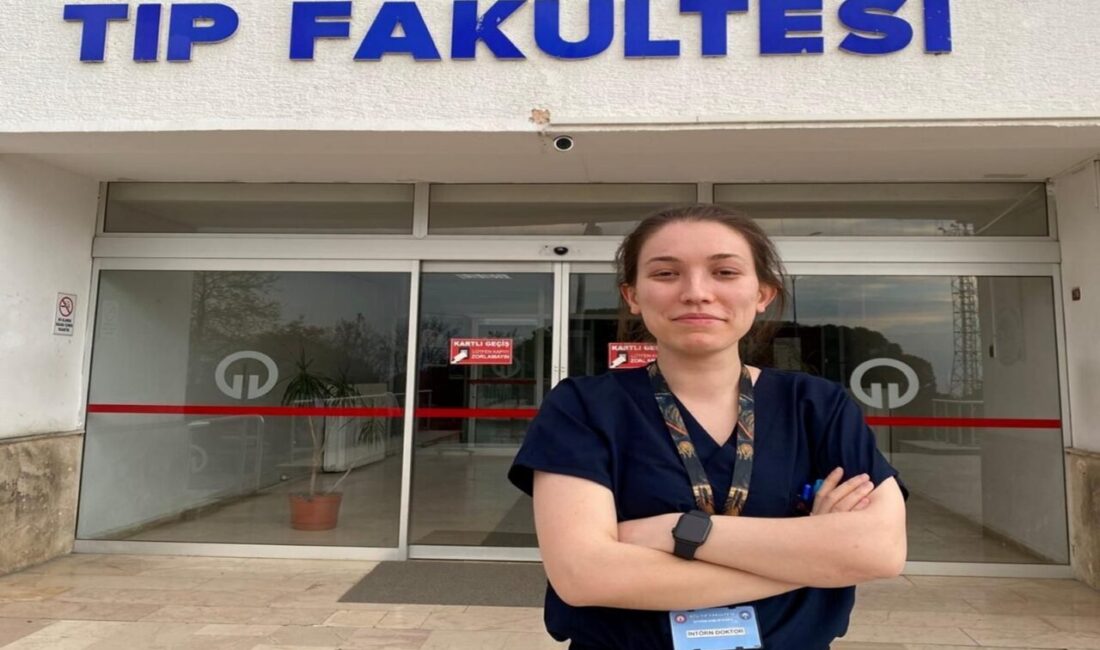 Ahmet BAYRAK/ALTINORDU (Ordu), – TRABZON’da Asistan Doktor Özlem Çeküç (25),