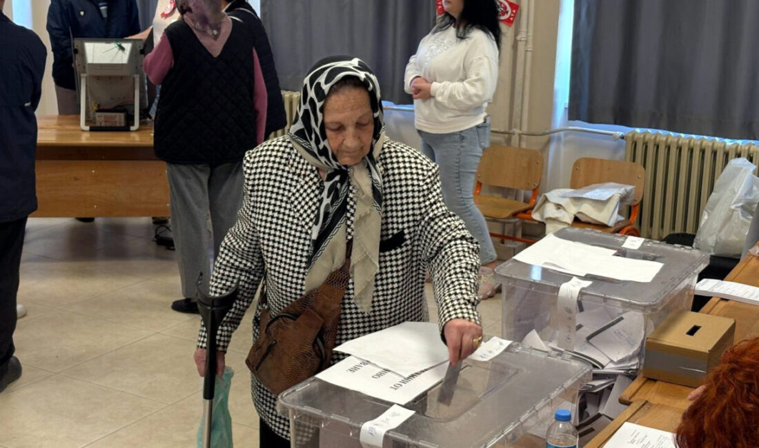 Mehmet YİRUN-Olgay GÜLER-Mehmetcan ARSLAN/EDİRNE, – BULGARİSTAN’da bugün gerçekleştirilen erken genel