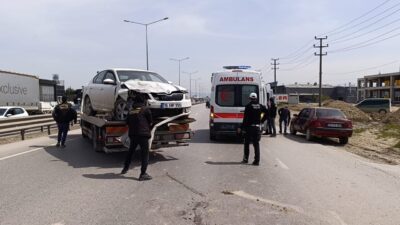 Yavuz YILMAZ/ İNEGÖL (Bursa), -BURSA’nın İnegöl ilçesinde 3 otomobil ile