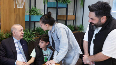 Tuğçe SEZER ODABAŞI/İSTANBUL, – CUMHURBAŞKANI Recep Tayyip Erdoğan, Beyoğlu’nda bir