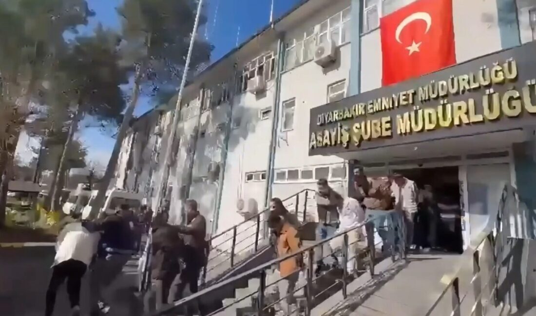 Seyfettin EKEN-Gıyasettin TETİK/DİYARBAKIR, – DİYARBAKIR merkezli 4 ilde, kendilerini tayini