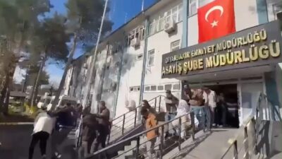 Seyfettin EKEN-Gıyasettin TETİK/DİYARBAKIR, – DİYARBAKIR merkezli 4 ilde, kendilerini tayini