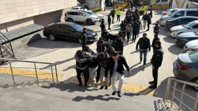 ESKİŞEHİR, – ESKİŞEHİR merkezli 6 ilde düzenlenen uyuşturucu operasyonunda gözaltına