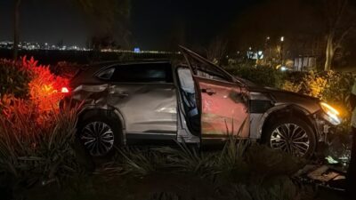 Mehmet Kaan KURT/İSTANBUL, – FATİH’te sürücüsünün direksiyon hakimiyetini kaybettiği otomobil,