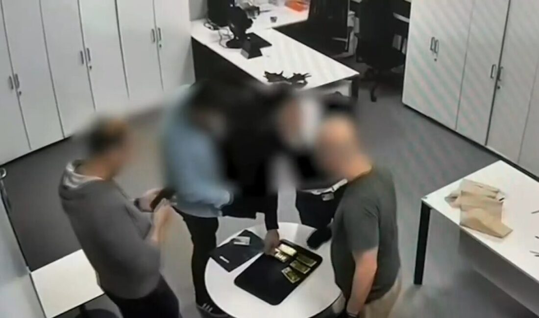 Emre KURT / İSTANBUL, – Altın kaçakçılığı suçundan İnterpol tarafından