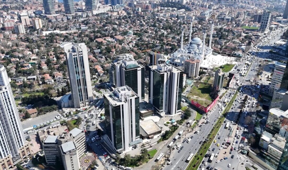 İSTANBUL, – BEŞİKTAŞ’ta İsrail Konsolosluğu’nun da bulunduğu binanın önünde çıkan