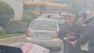 Uğur Samet AVCI/İSTANBUL, – ÜMRANİYE’de trafikteki iki araç sürücüsü arasında