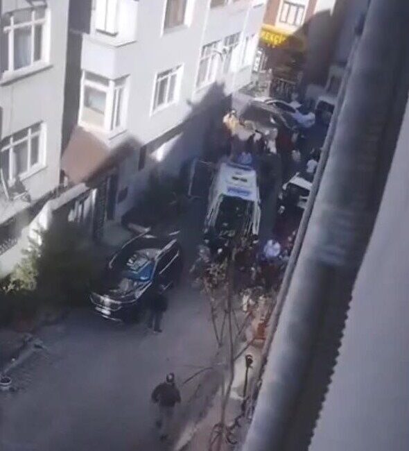 Doğan Can CESUR / İSTANBUL – KAĞITHANE’de okulun karşısındaki parkta