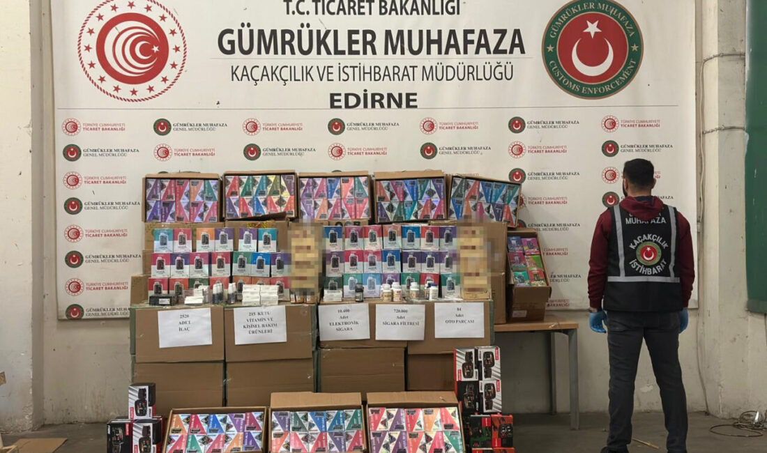 Olgay GÜLER-Umut IŞIK/EDİRNE, – EDİRNE’den Bulgaristan’a açılan Kapıkule Sınır Kapısı’nda