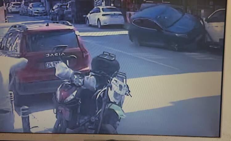 Baran AKKAYA – Altunay TUGA / İSTANBUL, – KÜÇÜKÇEKMECE’de sürücüsünün