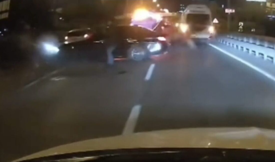 Mert ORDU/İSTANBUL, – MALTEPE D-100 Karayolu’nda dört aracın karıştığı zincirleme