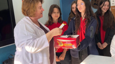 Ünsal YÜCEL/KEŞAN (Edirne), – EDİRNE’nin Keşan ilçesinde ortaokul öğrencileri, üzerlerine