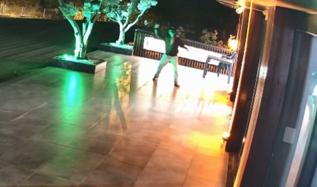 Ardacan UZUN/BAŞİSKELE (Kocaeli), – KOCAELİ’nin Başiskele ilçesinde oto galeriye yönelik