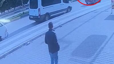 Esat TAŞTEKİN/ERGANİ (Diyarbakır), -DİYARBAKIR’ın Ergani ilçesinde otomobil, kaldırımda yürüyen Ali