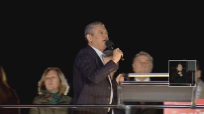 İSTANBUL, – CUMHURİYET Halk Partisi Genel Başkanı Özgür Özel, partisinin