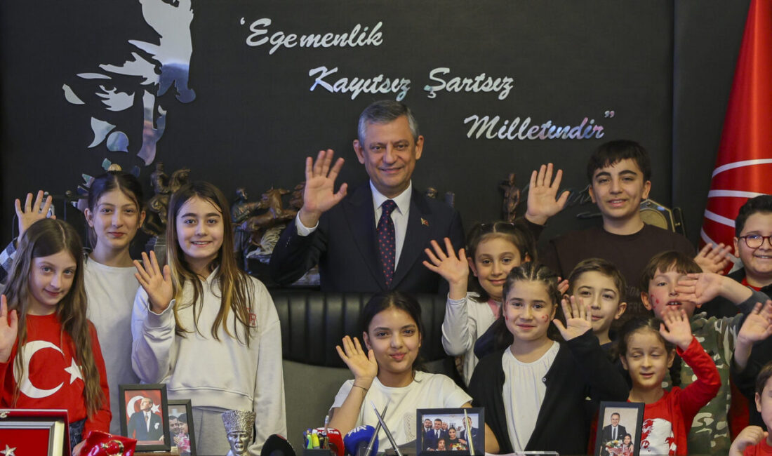 Aliekber METE-Canberk ÖZTÜRK/ANKARA, – CHP Genel Başkanı Özgür Özel, TBMM’deki