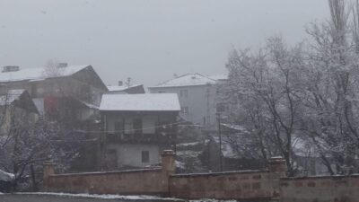 Alper TURGUT/POSOF (Ardahan), – ARDAHAN’ın Gürcistan sınırındaki ilçesi Posof’ta kar