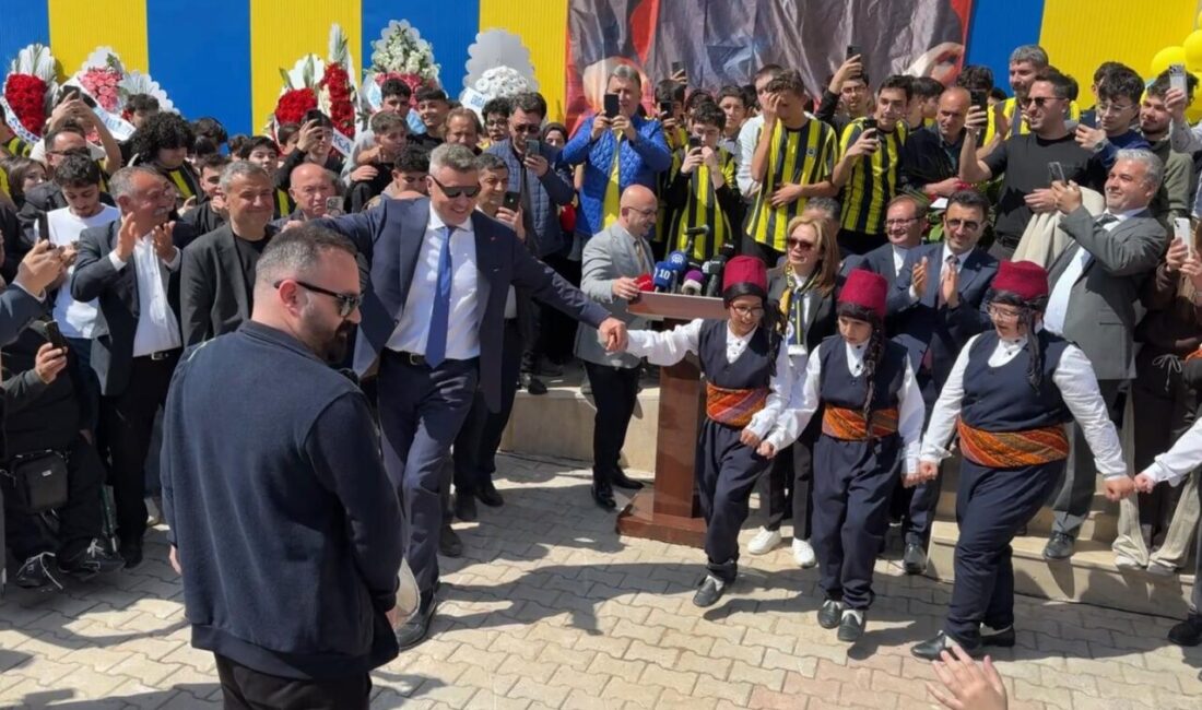 Burak CAN/ KIRIKKALE, – KIRIKKALE’de yaptırdığı Atatürk Spor Salonu’nun açılışını