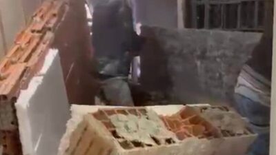 Baran AKKAYA/İSTANBUL, -ZEYTİNBURNU’nda bir inşaatta yapılan beton dökme işlemi sırasında