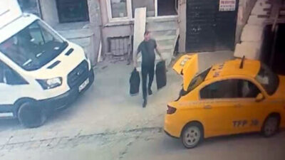 İhsan DÖRTKARDEŞ/İSTANBUL, – AVCILAR’da marangozluk yapan Ahmet Yılmaz, deposunda kalan