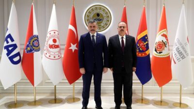 ANKARA, – İÇİŞLERİ Bakanı Mustafa Çiftçi, Ankara Valisi Yakup Canbolat’ı
