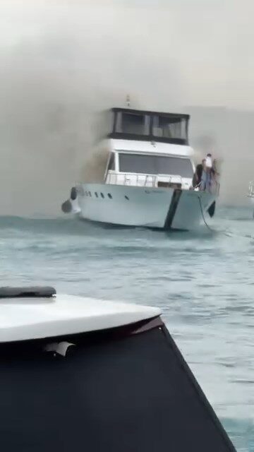 Doğan Can CESUR / İSTANBUL, – BEŞİKTAŞ, Bebek sahili açıklarında