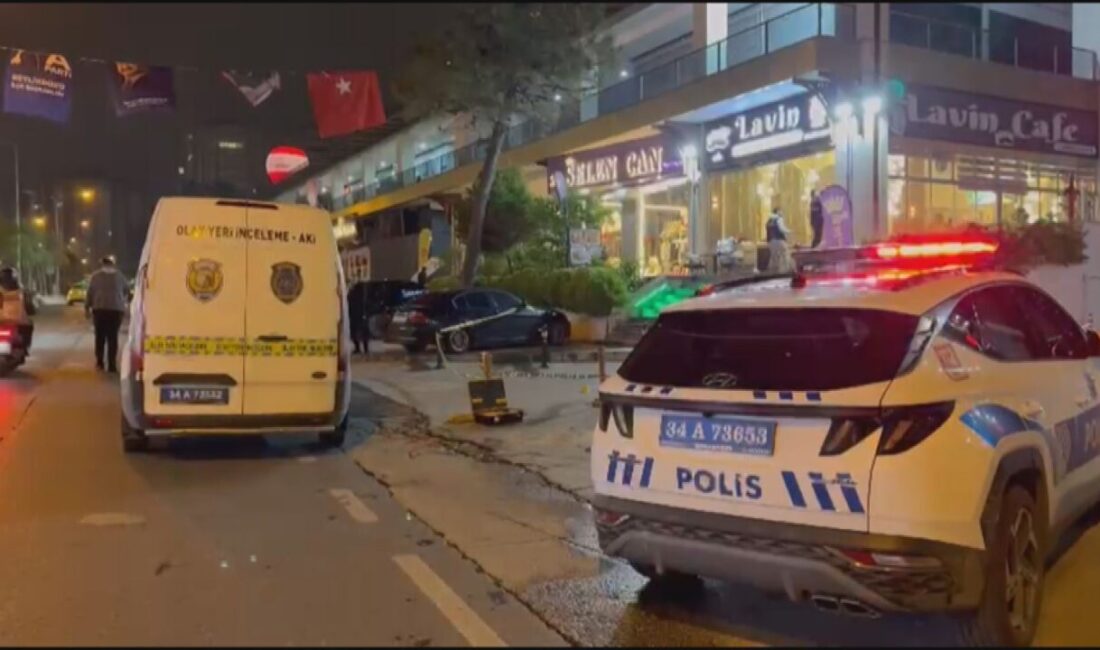 Ramazan İŞİKLİ/İSTANBUL, – BEYLİKDÜZÜ’nde içerisinde müşterilerin bulunduğu kafe, kimliği belirsiz