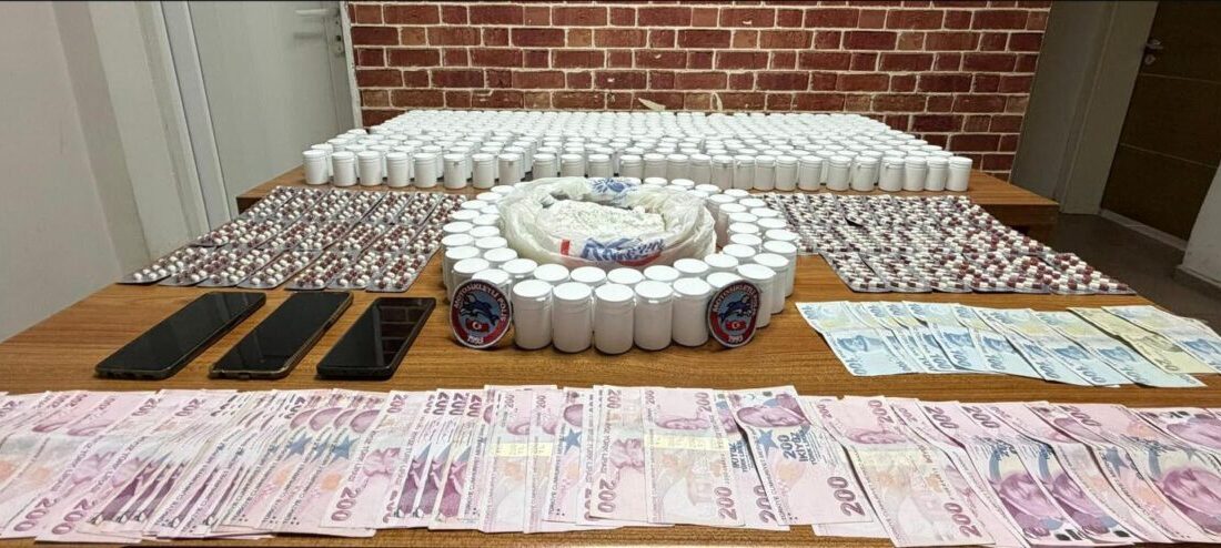 Hasan YILDIRIM/İSTANBUL, – BEYOĞLU’nda üzerinden 56 adet sentetik hap çıkan