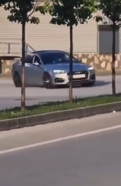 Yiğithan HÜYÜK/ BURSA, – BURSA’da sürücünün otomobiliyle drift attığı anlar,