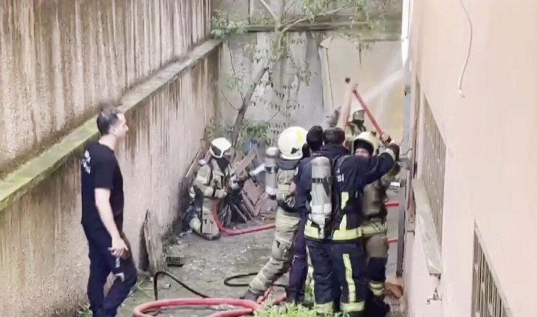 Yiğithan HÜYÜK/ BURSA, – BURSA’da, doğalgaz borusunda çıkan yangın itfaiye