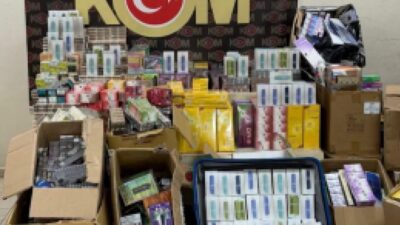 Kadir ÖZEN/İZMİR, – İZMİR’in Bornova ilçesinde çok sayıda kaçak sigara,