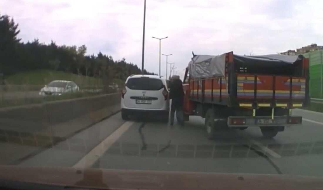 Mert ORDU/İSTANBUL, – KARTAL’da trafikte tartıştığı sürücüyü önce aracıyla takip