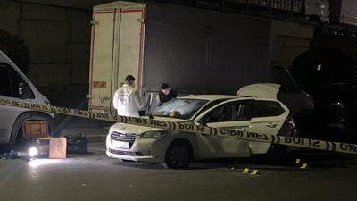 Soner HASIRCIOĞLU/İSTANBUL, – KÜÇÜKÇEKMECE’de polisin ‘dur’ ihtarına uymayarak kaçan otomobil
