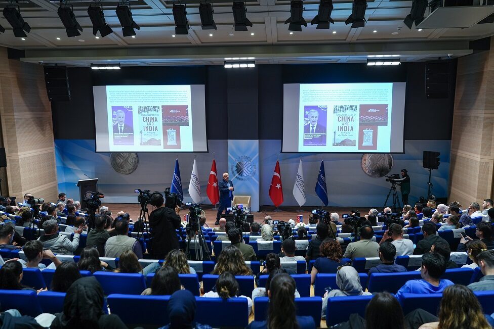 Tuçe GÖLCÜ ARMUTLU-Feridun AÇIKGÖZ/İSTANBUL, – İSTANBUL Medipol Üniversitesi Tarih Bölümü