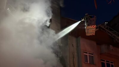 Mehmet Kaan KURT/İSTANBUL, – ŞİŞLİ’de 4 katlı binanın girişindeki iş