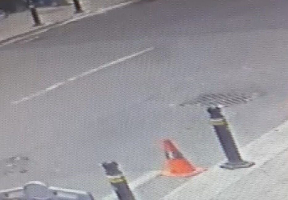 Doğan Can CESUR / İSTANBUL – ŞİŞLİ’de yolun karşısına geçen