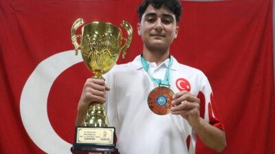 Furkan KAVUKLU/KAYSERİ, – KAYSERİ’de fitness için gittiği salonda kick boks