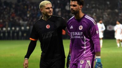 BALIKESİR, – 3’üncü Lig’de transfer döneminin iddialı kulübü Balıkesirspor, Emre