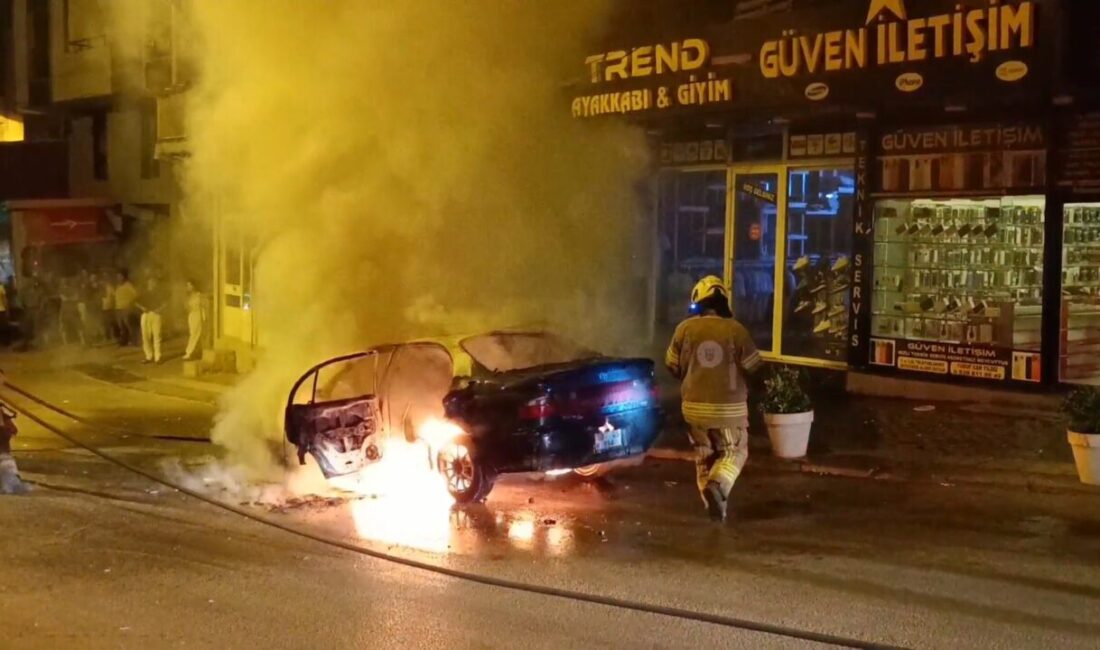 Barış YILMAZ/BURSA – BURSA’nın Osmangazi ilçesinde seyir halindeki otomobil alev