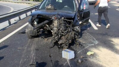 Özgür EREN / İSTANBUL, – BÜYÜKÇEKMECE’de 2 servis minibüsü ile