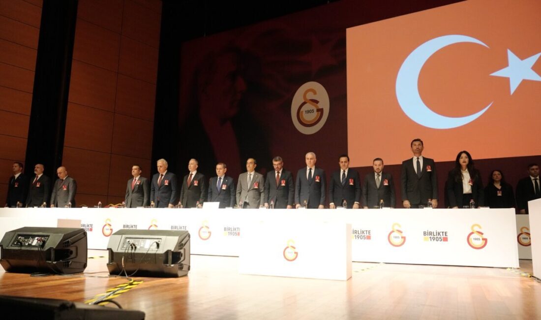 İSTANBUL, – GALATASARAY Spor Kulübü Olağanüstü Genel Kurul Toplantısı, Lütfi