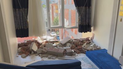 Vehbi DEMİR /İSTANBUL, – ESENYURT’ta kentsel dönüşüm projesi kapsamında yıkımı