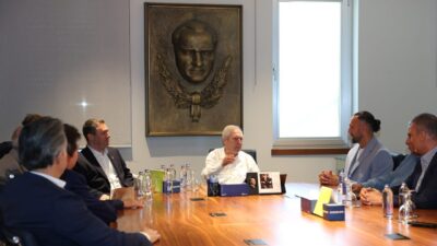 İSTANBUL, – FENERBAHÇE, Kosovalı forvet Vedat Muriqi’yi kadrosuna kattığını açıkladı.