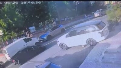 Doğan Can CESUR / İSTANBUL –KAĞITHANE’de galerici Bahadır G., yaklaşık