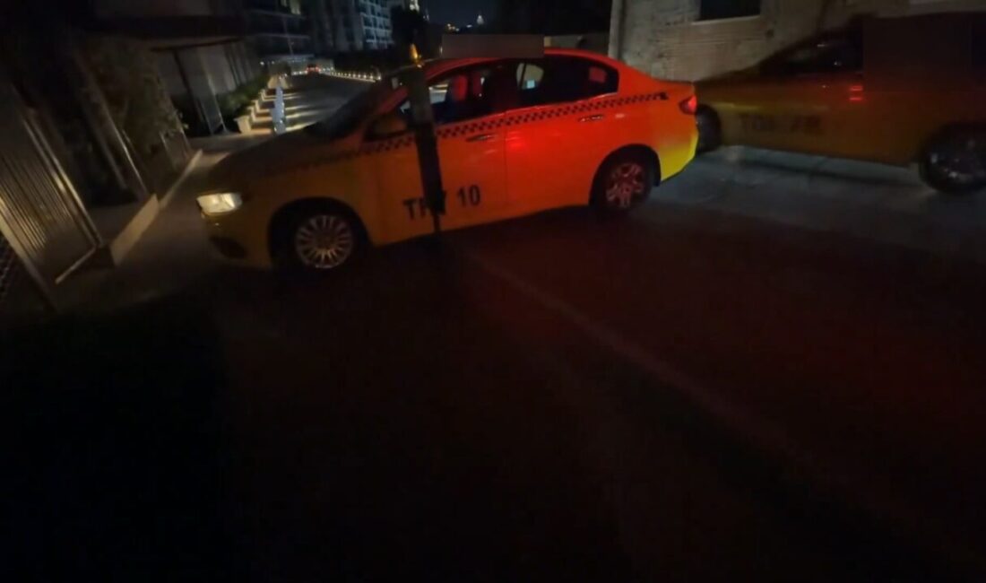 Doğan Can CESUR / İSTANBUL – BEYOĞLU’nda Travis Scott’ın etkinliğinden