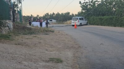 Özgül ATABEY/ MUDANYA(Bursa), – BURSA’nın Mudanya ilçesinde, sürücüsünün kontrolünden çıkan