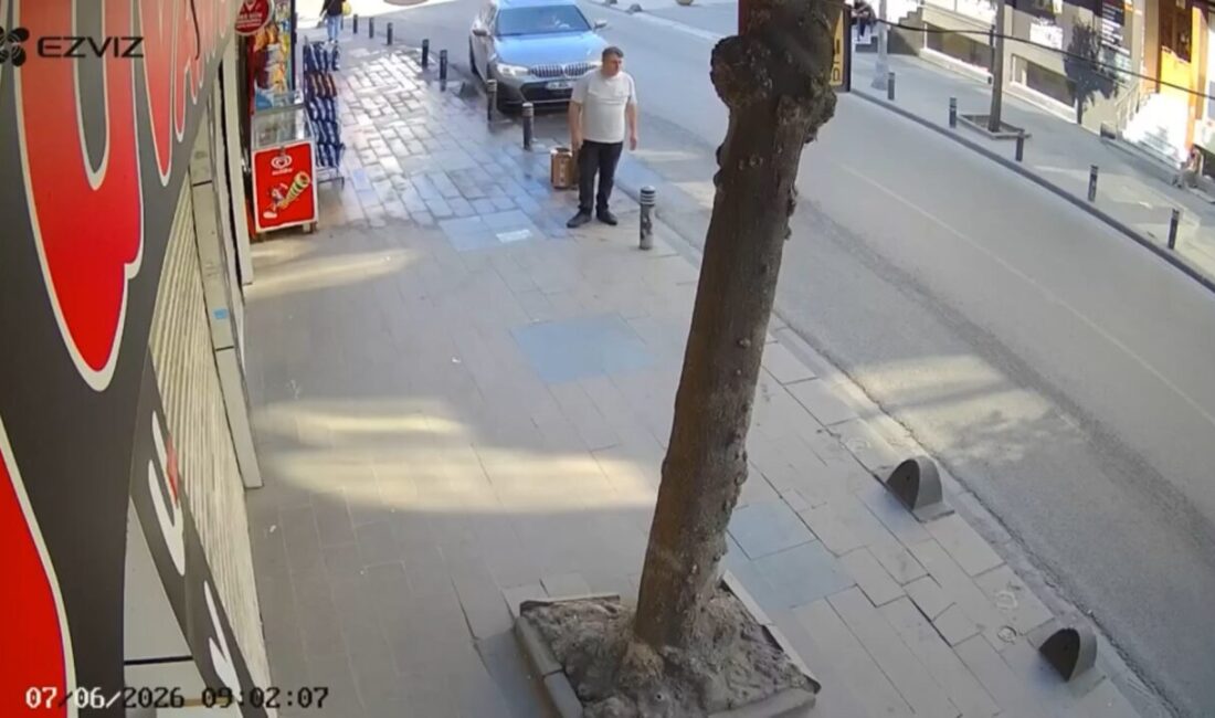 Baran AKKAYA-Altunay TUGA/İSTANBUL, – KÜÇÜKÇEKMECE’de sürücüsünün direksiyon hakimiyetini kaybettiği seyir