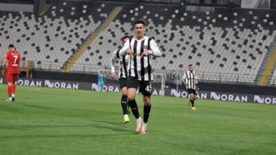 MANİSA, – 1’inci Lig ekiplerinden Manisa Futbol Kulübü’nün vitrine çıkardığı